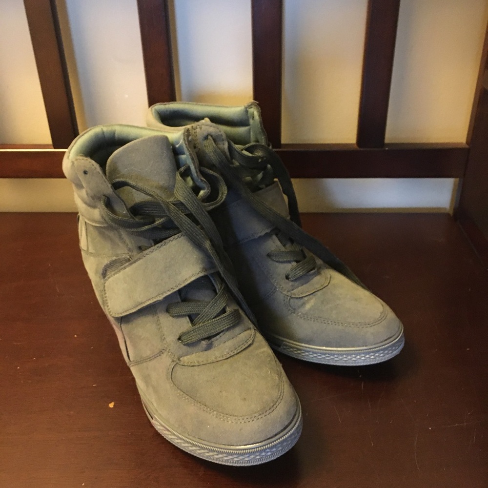 Bucco Nicoleed Wedge Sneakers Size 7.5
